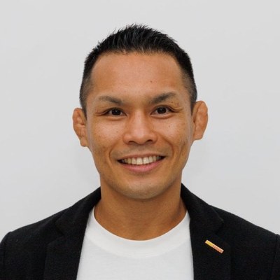 東 修平