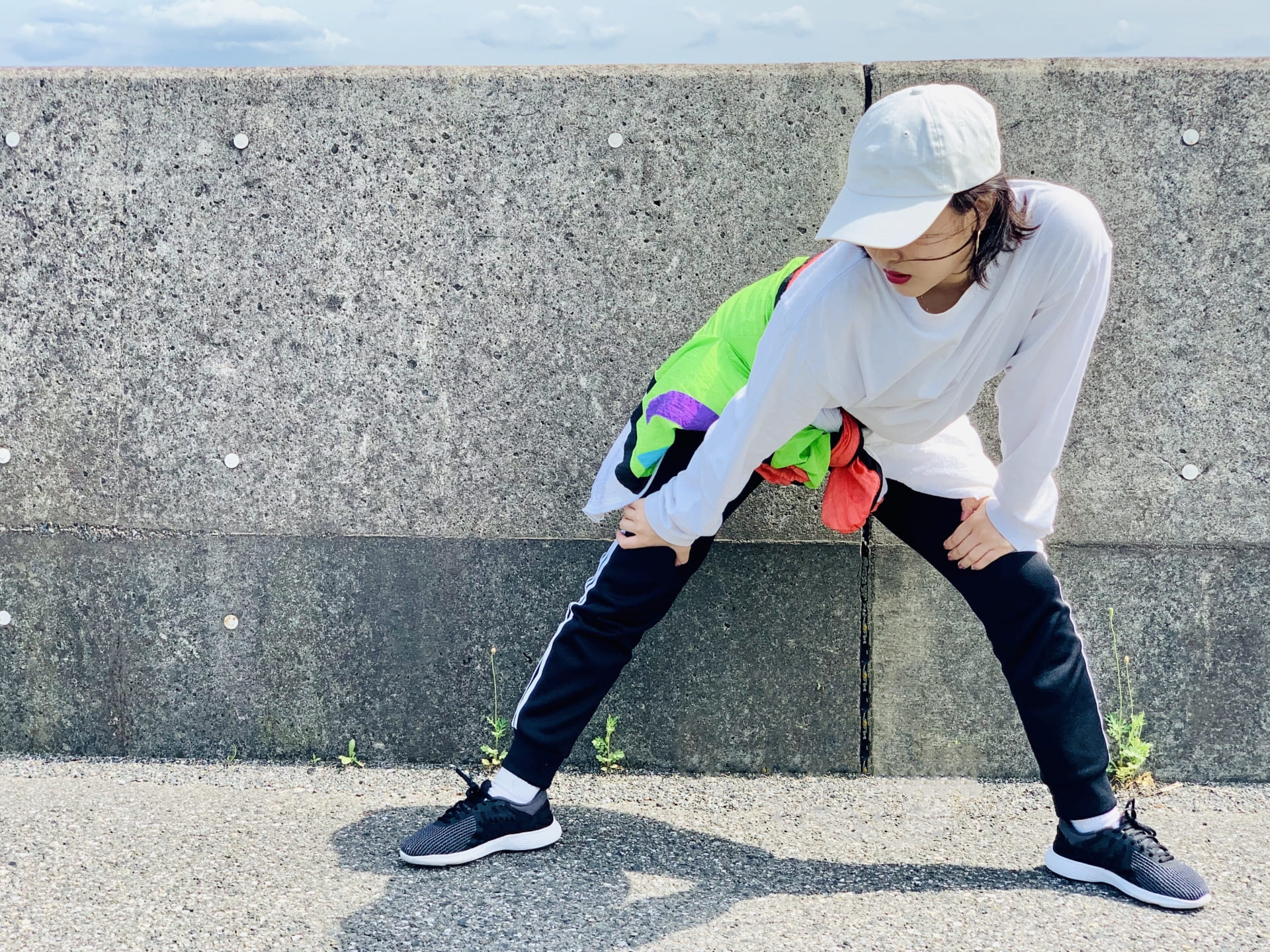 股関節が硬くなる原因とは