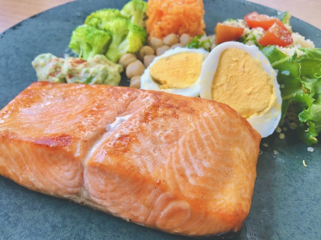 高タンパク低脂質な食材一覧と簡単レシピ｜筋トレ・ダイエット向け