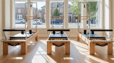 ピラティスフランチャイズ開業ガイド｜初期費用1000万以下の低コスト型FC比較と失敗しない収益モデル